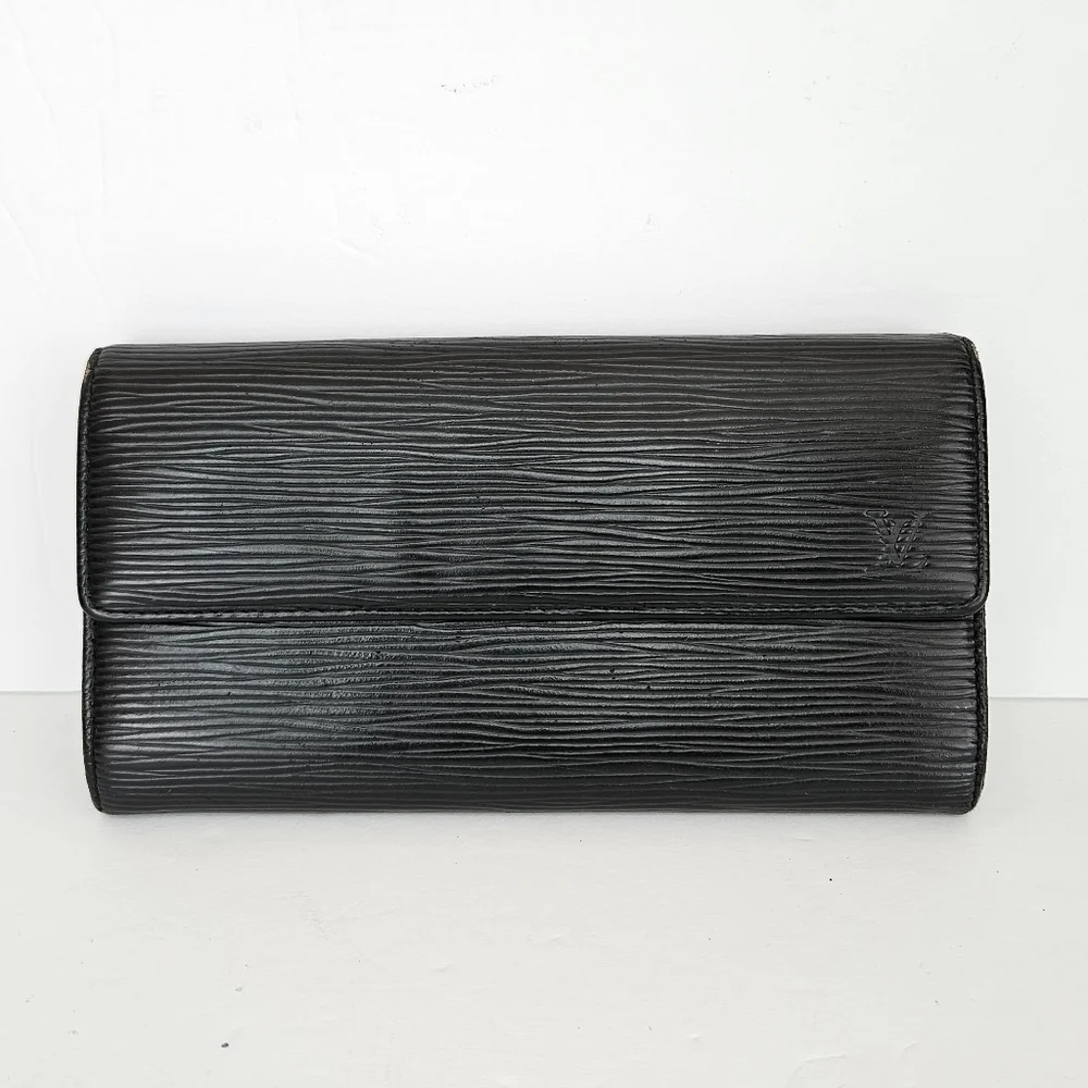 LOUIS VUITTON Epi Portefeuille Sarah Long Black Wallet